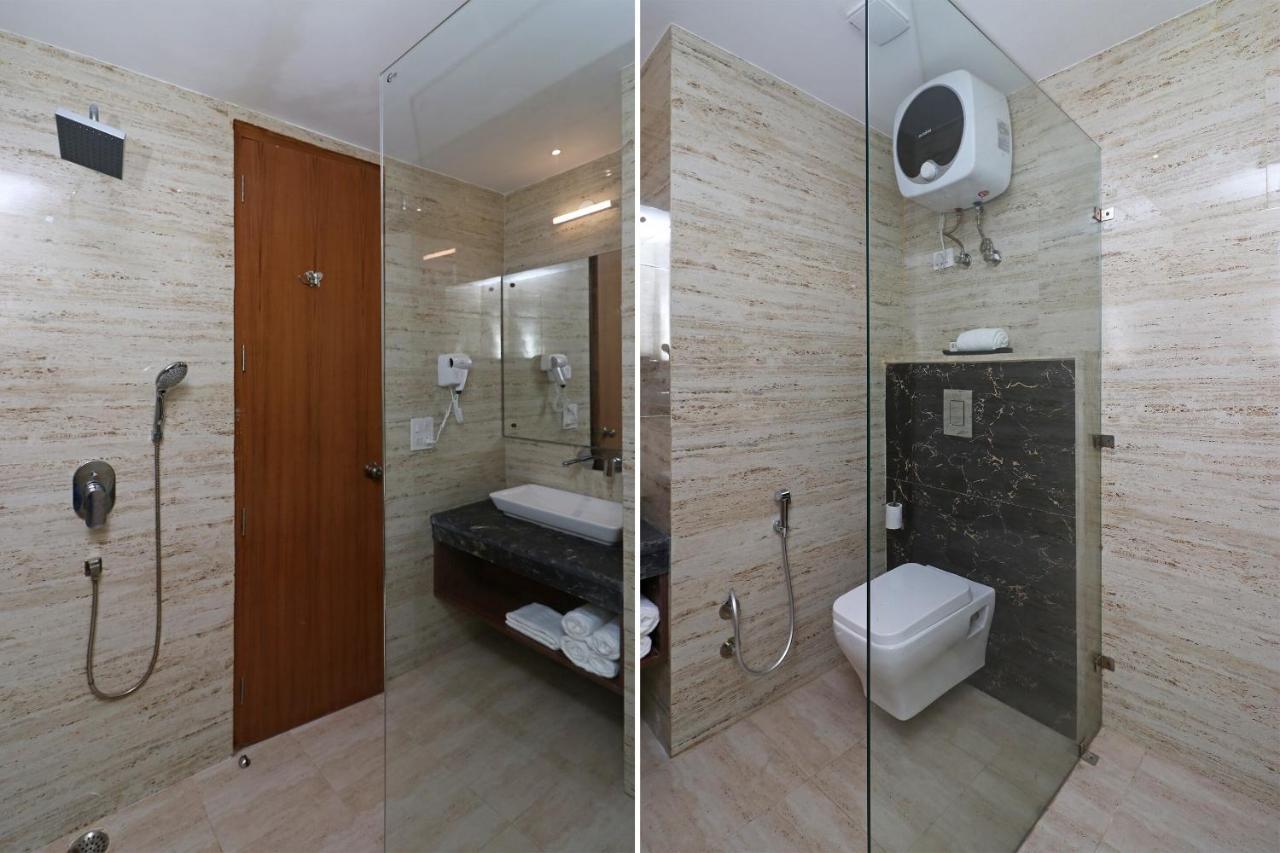 Capital O Hotel Star Inn Near Chhatarpur Metro Station Neu-Delhi Exterior foto